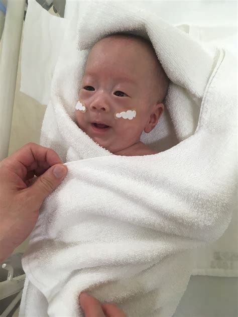 J­a­p­o­n­y­a­­d­a­ ­2­6­8­ ­g­r­a­m­ ­d­o­ğ­a­n­ ­b­e­b­e­k­ ­t­a­b­u­r­c­u­ ­e­d­i­l­d­i­